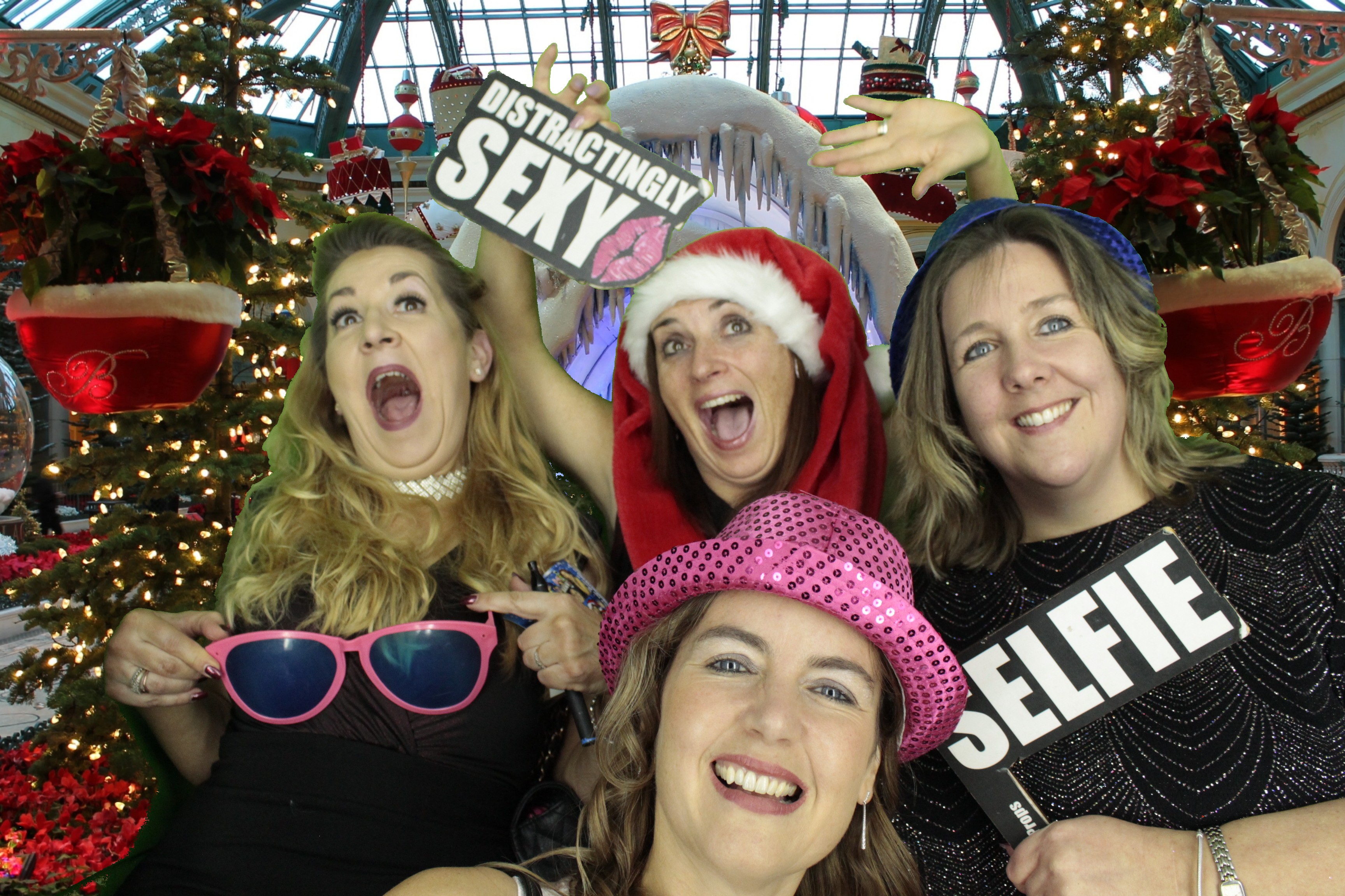 Ocean Network Express Christmas Party 2019 | View more photos from the event at gallery.myphotoboothexperience.co.uk/u/MyPhotoBoothExperienceLtd/Ocean-Network-Express-Christmas-Party-2019